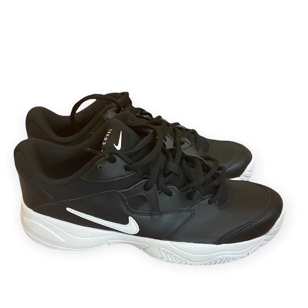 NWOB Men's Nike Court Lite 2 Size 9